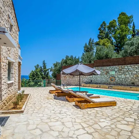 Irini Villa Xirokastellon